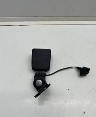 Audi A4 S4 B9 Rear seatbelt buckle 8W0857740D 34211421