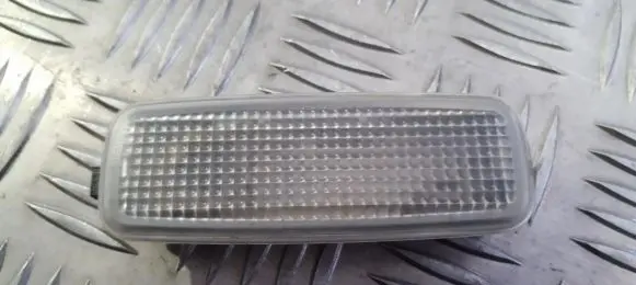 Audi A6 S6 C5 4B Other interior light 8l0947105a
