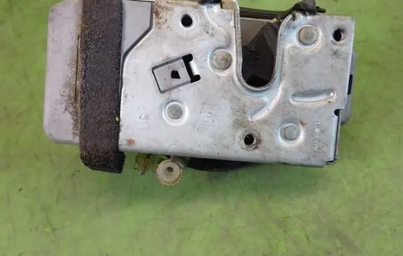 Saab 9-5 Front door lock 4855151