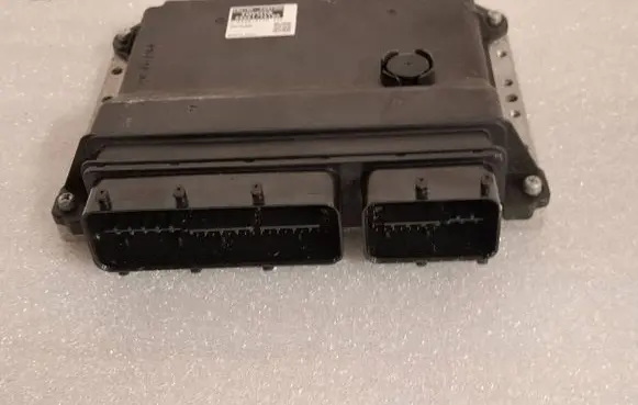 Lexus CT 200H Engine control unit/module 8966176180 2756003270