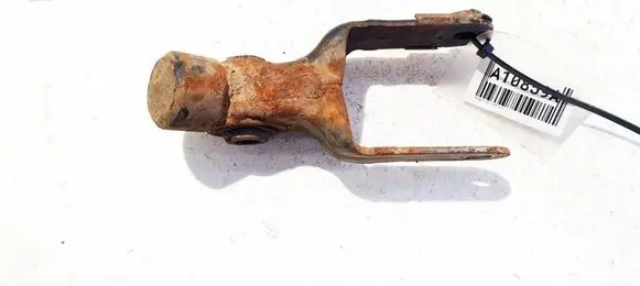 Peugeot 307 Engine mount bracket 