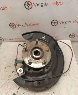 Toyota Verso-S Front wheel hub