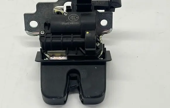 Volkswagen T-Roc Tailgate lock latch 2GA827505A