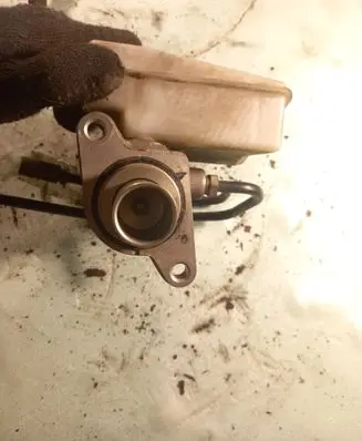 Ford Galaxy Master brake cylinder