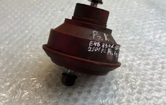 BMW 3 E46 Engine mount bracket 