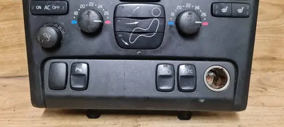 Volvo XC90 Climate control unit 8682734