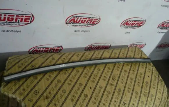 Honda CR-V Tailgate/trunk side cover trim 