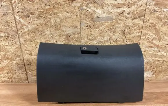 Toyota Avensis T250 Glove box 5555005070 33126M