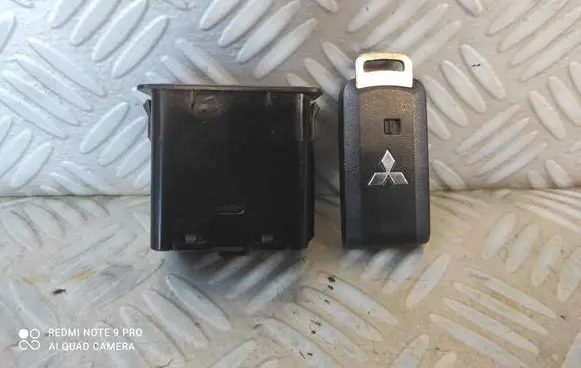 Mitsubishi Space Star Ignition key card reader 8637B628 3328258 C8ZF116MK