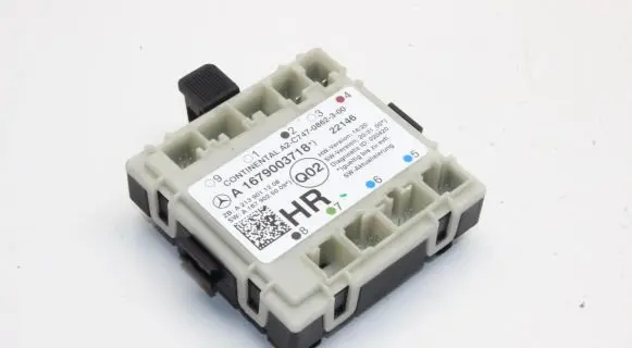 Mercedes-Benz EQC Door control unit/module A1679003718