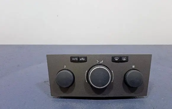 Opel Zafira B Climate control unit 13245114