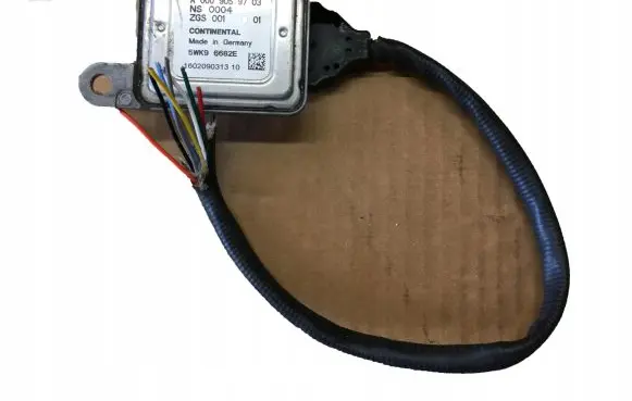 Mercedes-Benz C W204 Lambda probe sensor a0009059703