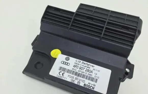 Audi Q7 4L Power management control unit 4F0907280A