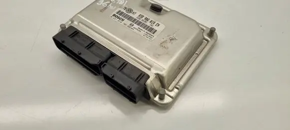 Volkswagen PASSAT B5.5 Engine control unit/module 038906019EN