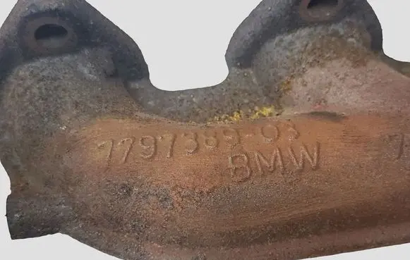 BMW 1 E81 E87 Exhaust manifold 779738903 14341710AT