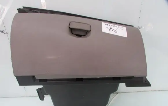 Renault Megane III Parcel shelf 685000007R