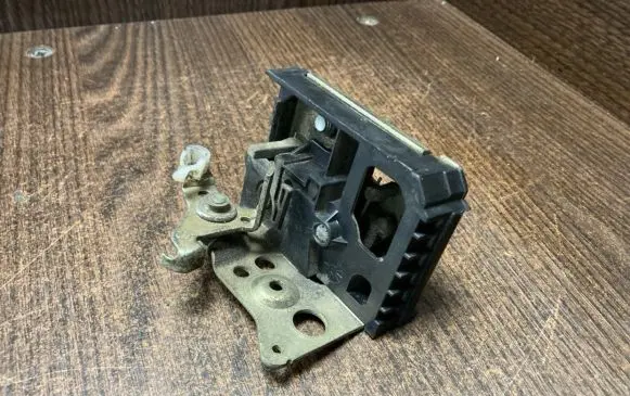 Peugeot Boxer Sliding door lock 