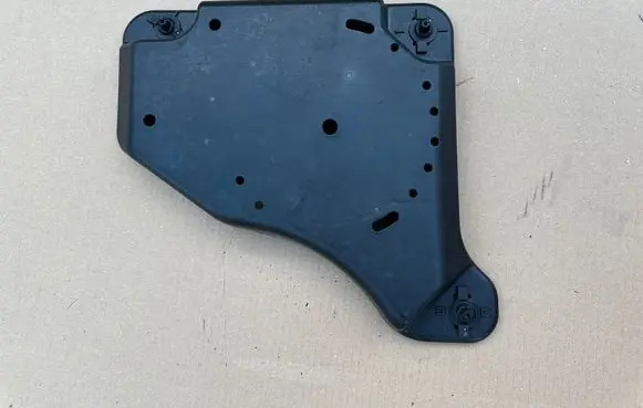 Audi Q3 F3 Fuel tank bottom protection 5QF131331A