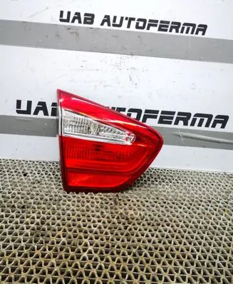 KIA Rio Tailgate rear/tail lights 924031W2