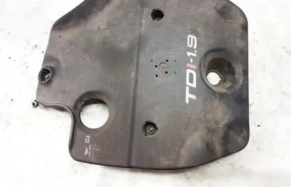 Engine cover (trim)