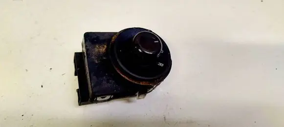 Chevrolet Cruze Wing mirror switch 13272182 211725