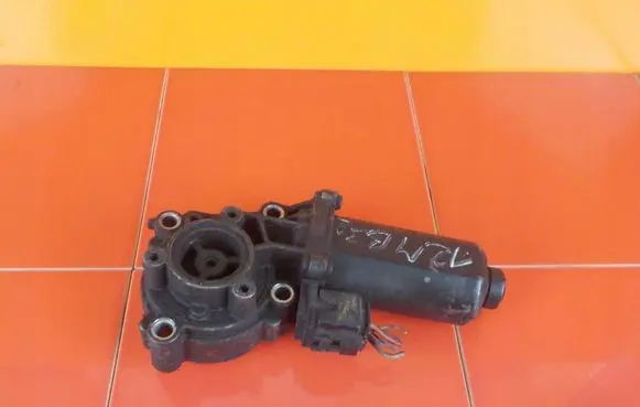 Land Rover Discovery 3 - LR3 Gearbox transfer box case 0130008508