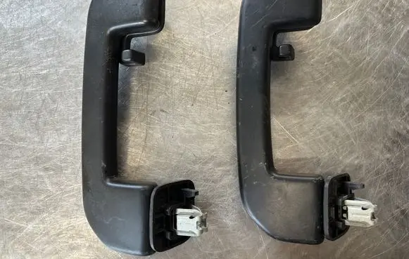 Citroen DS4 A set of handles for the ceiling 