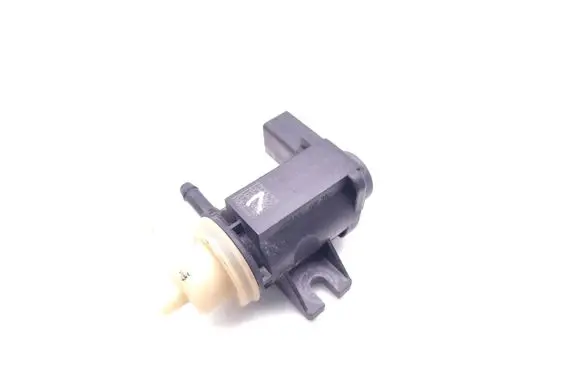 Vacuum valve