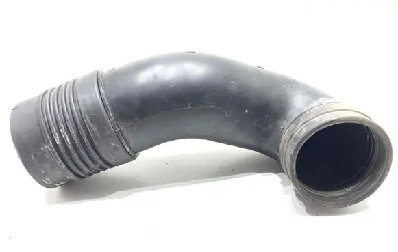 Air intake hose/pipe