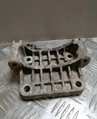 Audi A8 S8 D3 4E Engine mounting bracket 059903143K
