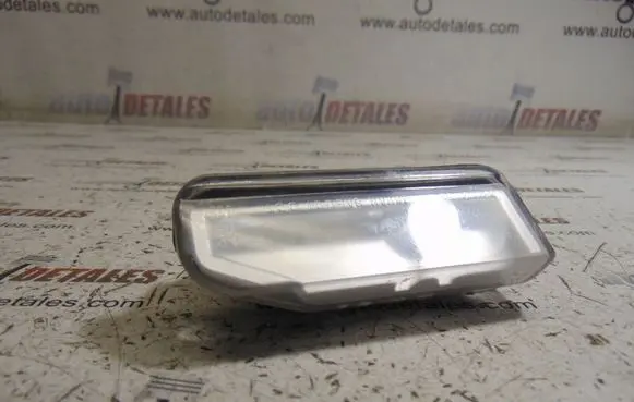 Lexus IS 220D-250-350 Number plate light