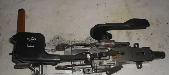 Audi Q3 8U Steering wheel axle 5N1419502F