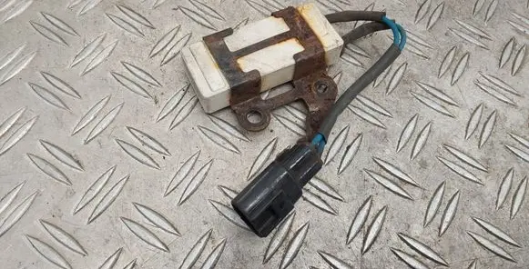 Coolant fan relay