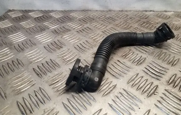 Volkswagen PASSAT CC Breather hose/pipe 03L103493AE