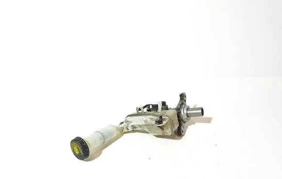 Master brake cylinder
