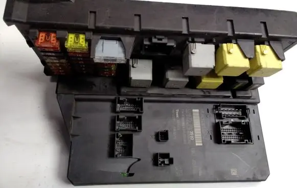 Mercedes-Benz Sprinter W906 Fuse module A9069003502 A9069014500ZGS002 A9069024301ZGS001