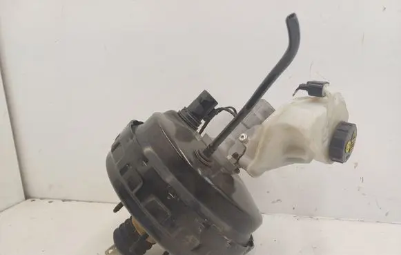 Volvo S60 Brake booster P31305104