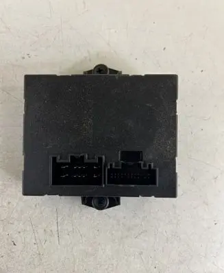 Land Rover Discovery Sport Tailgate/trunk control unit/module 928669