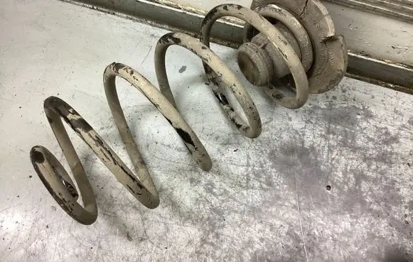 Opel Astra H Rear coil spring