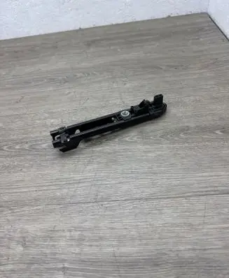 Volkswagen Golf VI Seat belt height adjuster 5K0857819