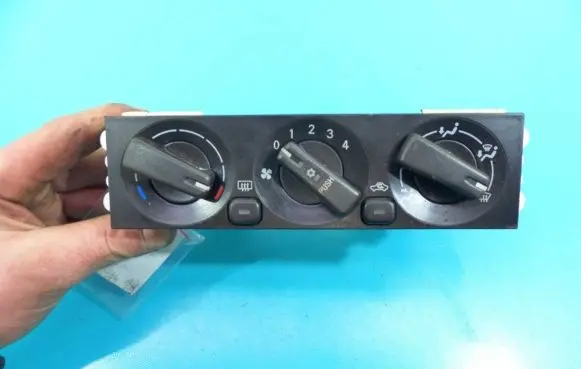 Mitsubishi Carisma Climate control/heater control trim MR360467 IMPRK1185795