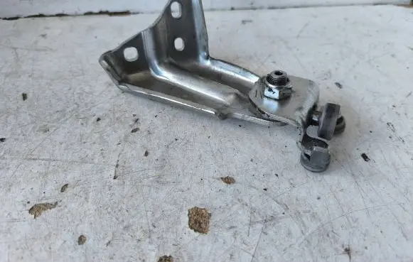 Peugeot Boxer Sliding door lower roller guide/hinge 