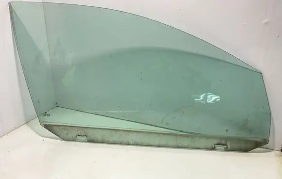 Volkswagen Golf V Front door window glass four-door AS2