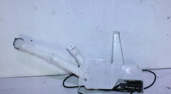 Nissan Ariya Windshield washer fluid reservoir/tank
