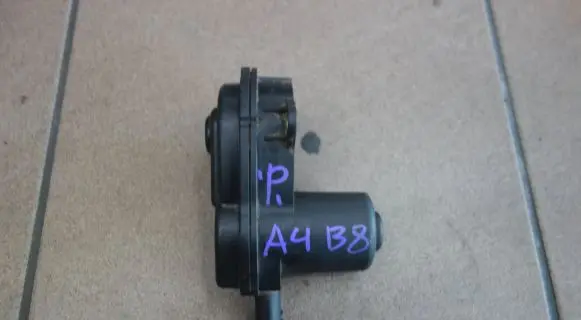 Audi A4 S4 B8 8K Rear brake caliper 32335478
