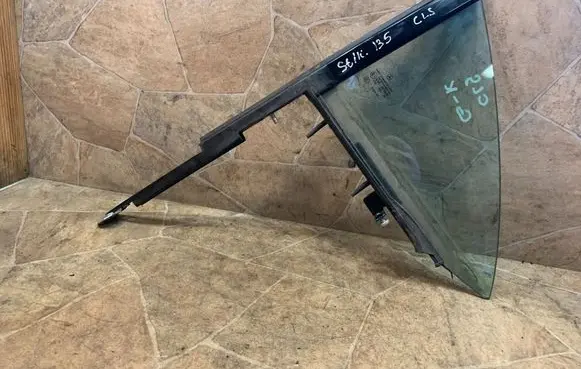 Mercedes-Benz CLS C218 X218 Rear door window glass A2187300155