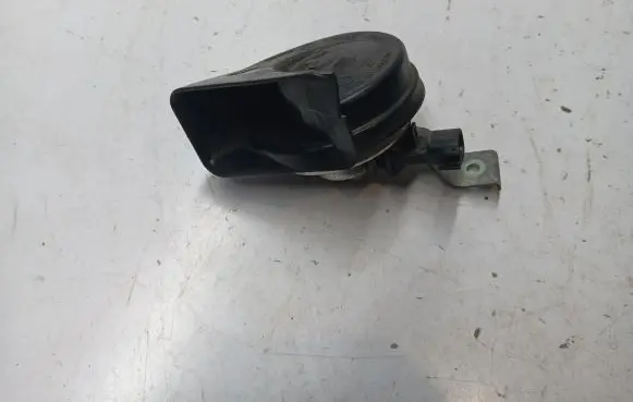 Maserati Quattroporte Horn signal 670005243