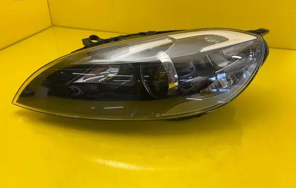 Volvo V40 Headlight/headlamp 31283332