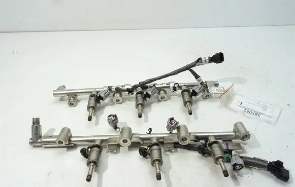 Infiniti Q50 Fuel main line pipe LH171129RH171127