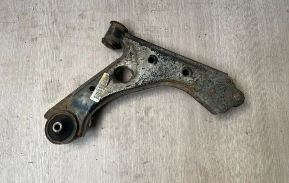 Opel Corsa D Front lower control arm/wishbone
